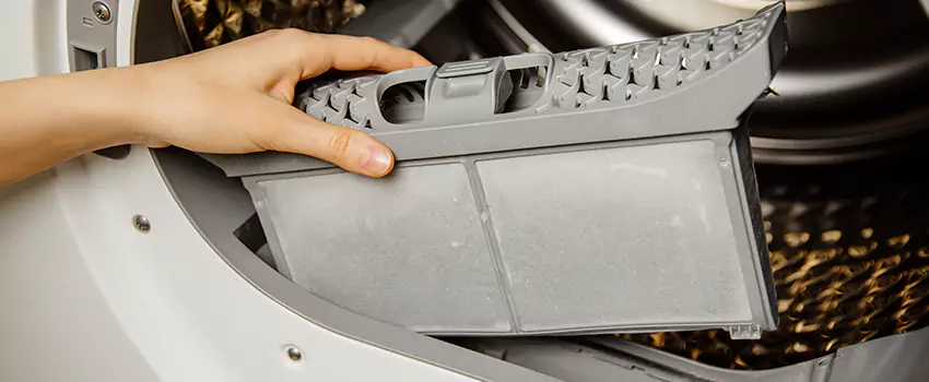 Signs Of A Clogged Dryer Lint Trap in Amesbury, Massachusetts